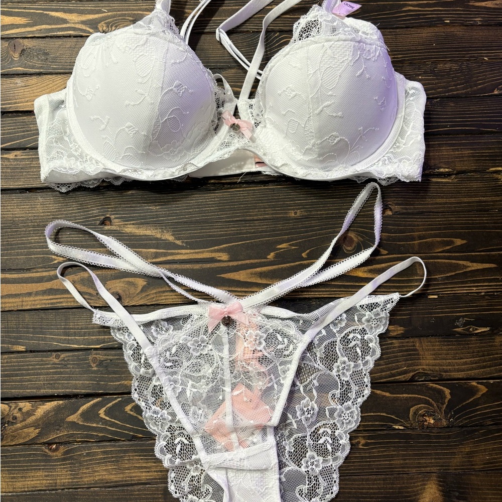 Elegant White Lace Lingerie Set